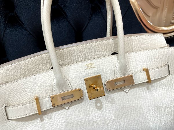 画像4: 【美品】HERMES エルメスバーキン 30 ヴォーエプソン クレ ゴールド金具 Y刻印 ベージュ 中古 ハンドバッグ トートバッグ レディース 女性用 ブランド オフホワイト アイボリー 本革 レザー カーフ 希少 レア プレゼント ギフト バック (4)